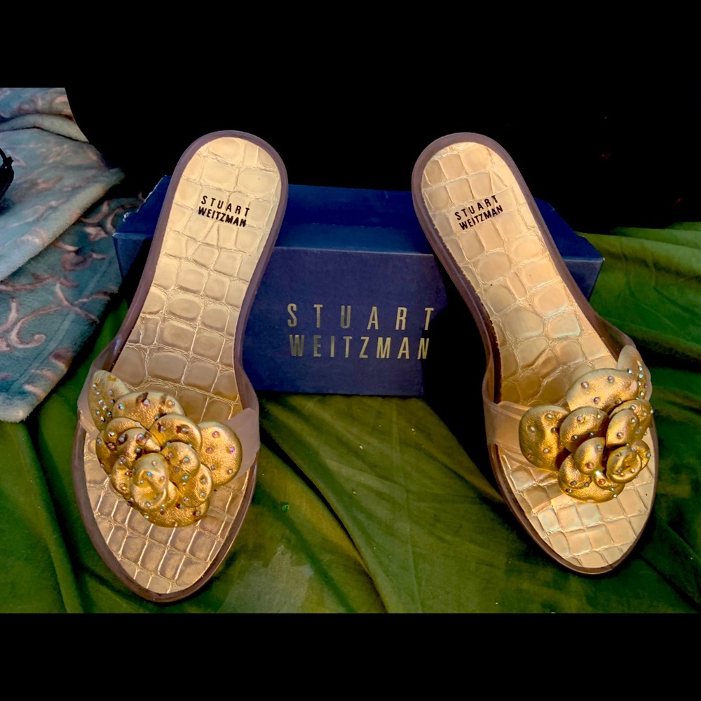 Women’s sandals